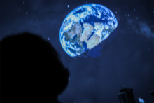 Abbild der Erde im Planetarium